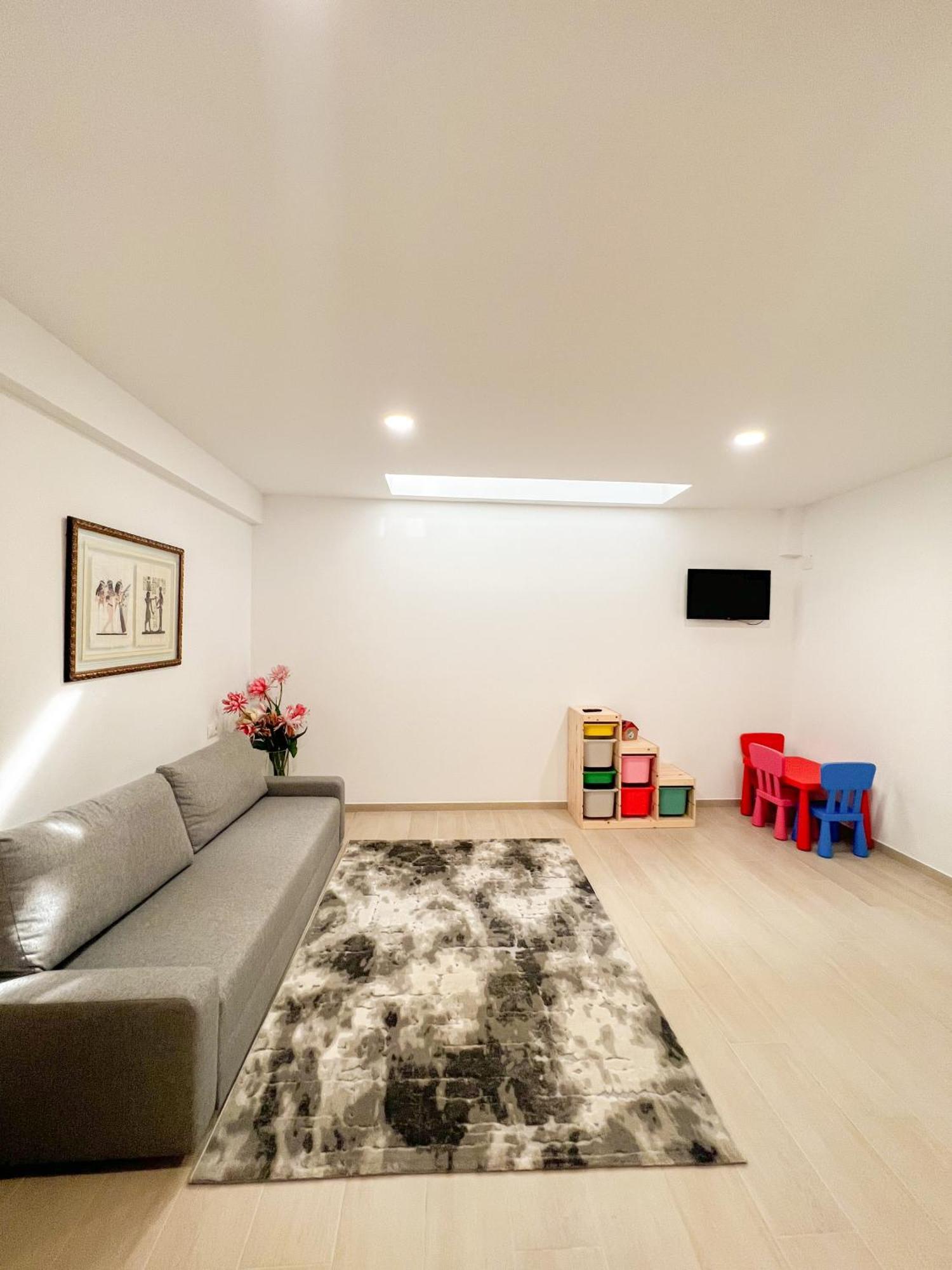 Cozy And Modern Family Flat Carihuela Appartement Torremolinos Buitenkant foto