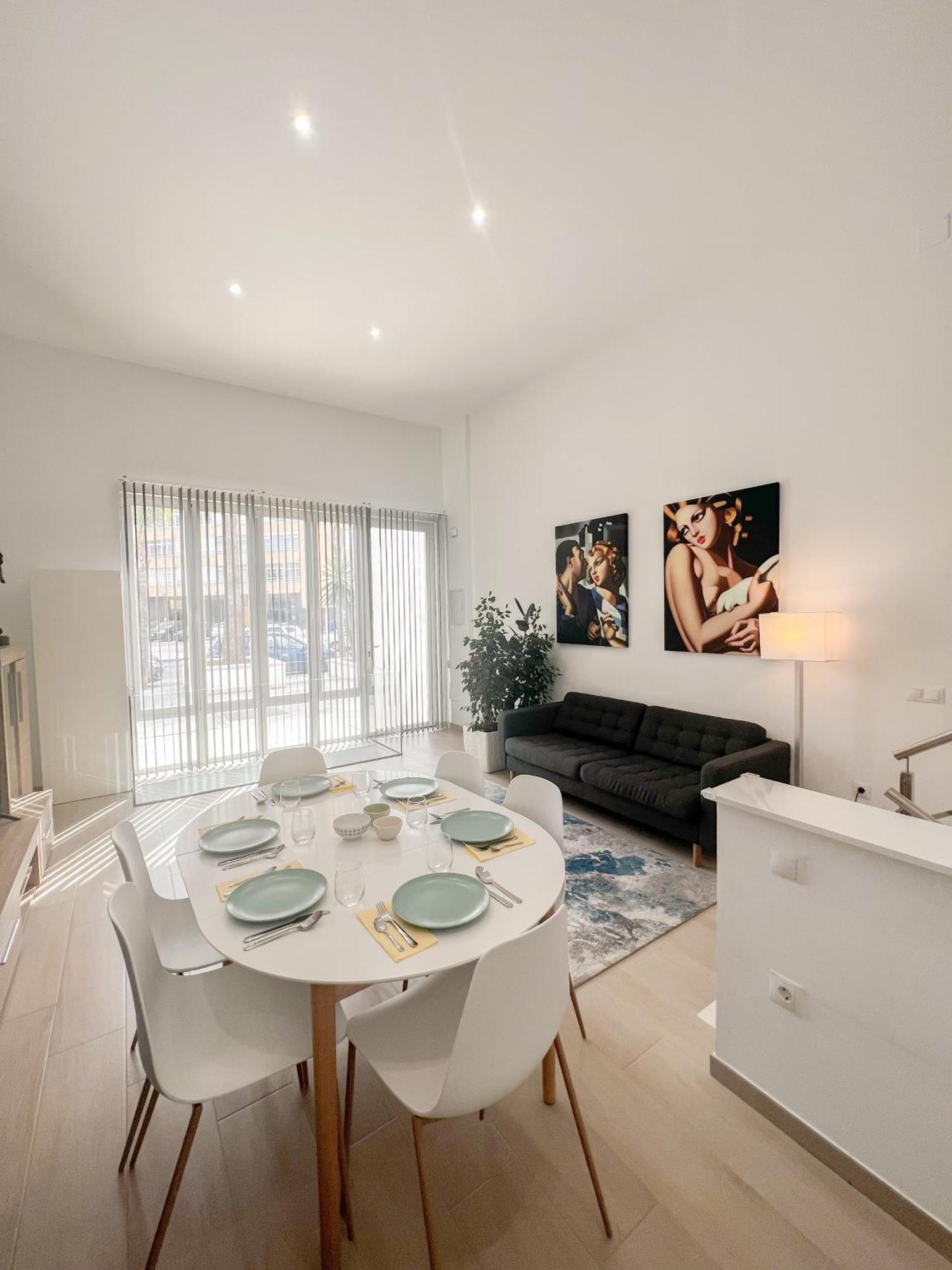 Cozy And Modern Family Flat Carihuela Appartement Torremolinos Buitenkant foto