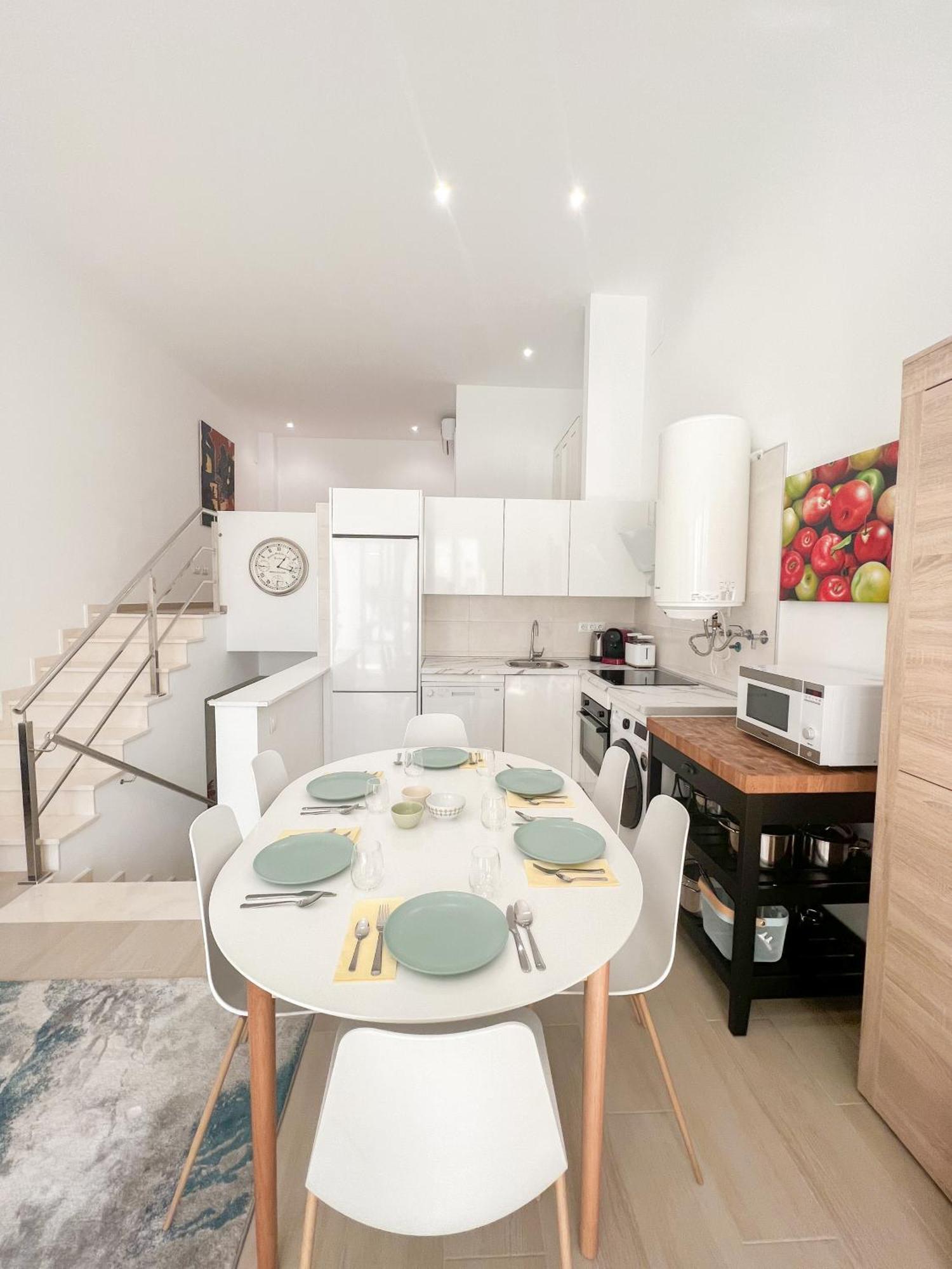 Cozy And Modern Family Flat Carihuela Appartement Torremolinos Buitenkant foto