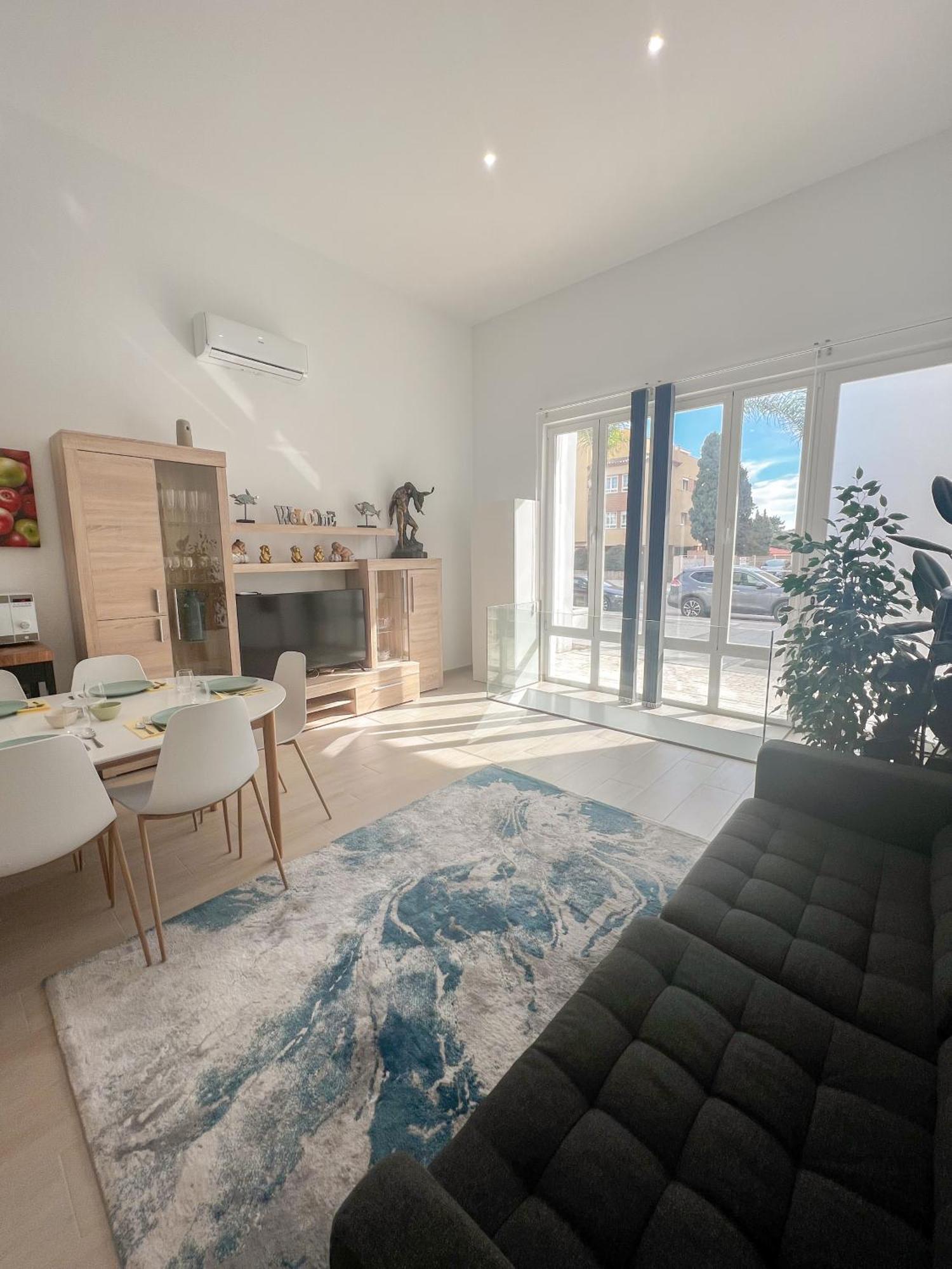 Cozy And Modern Family Flat Carihuela Appartement Torremolinos Buitenkant foto