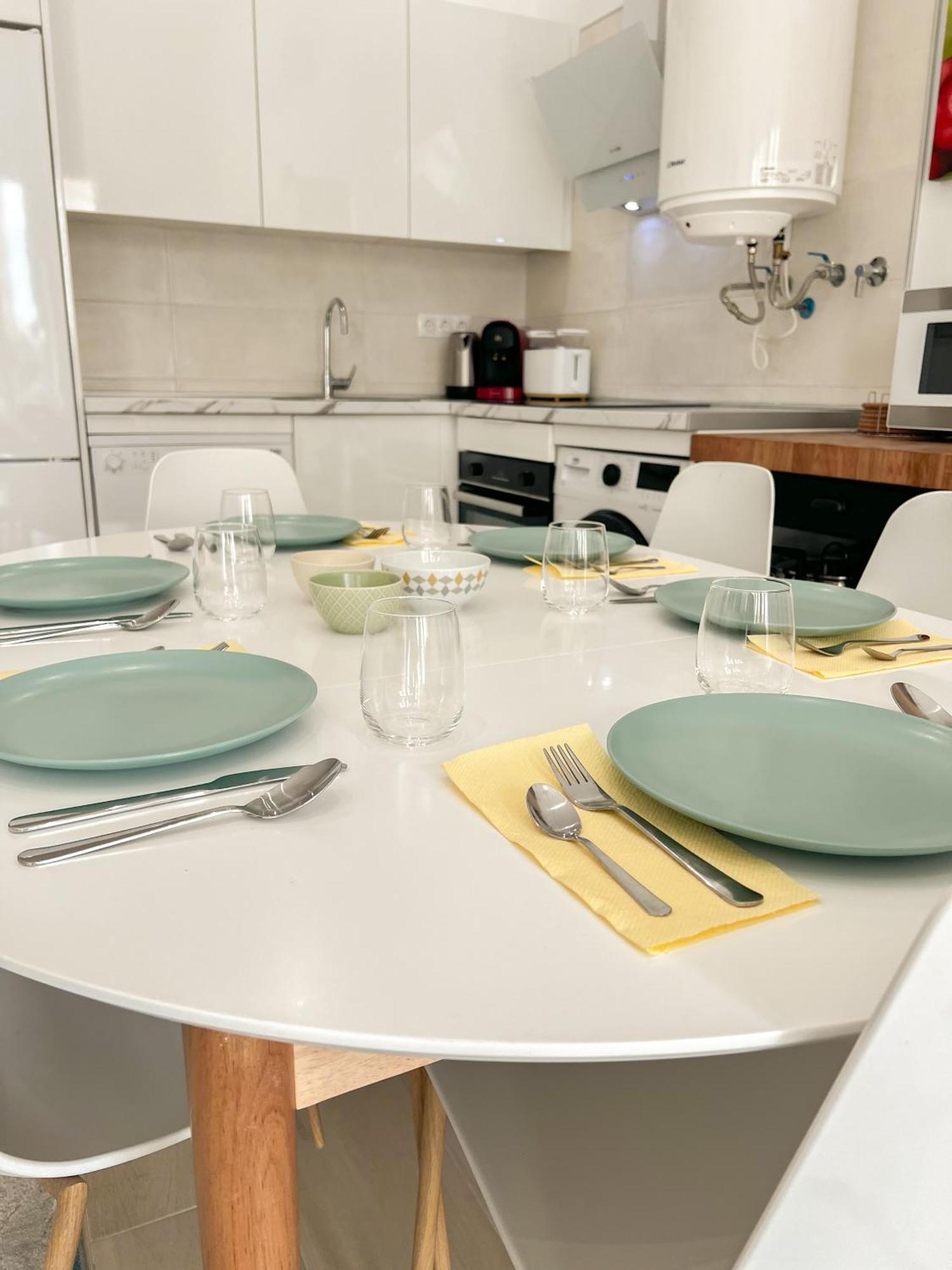 Cozy And Modern Family Flat Carihuela Appartement Torremolinos Buitenkant foto