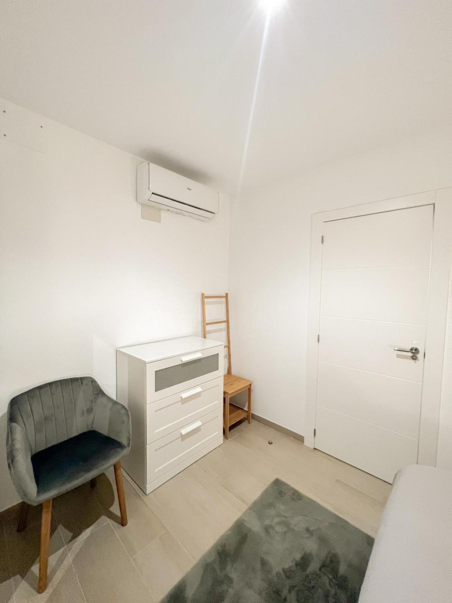 Cozy And Modern Family Flat Carihuela Appartement Torremolinos Buitenkant foto