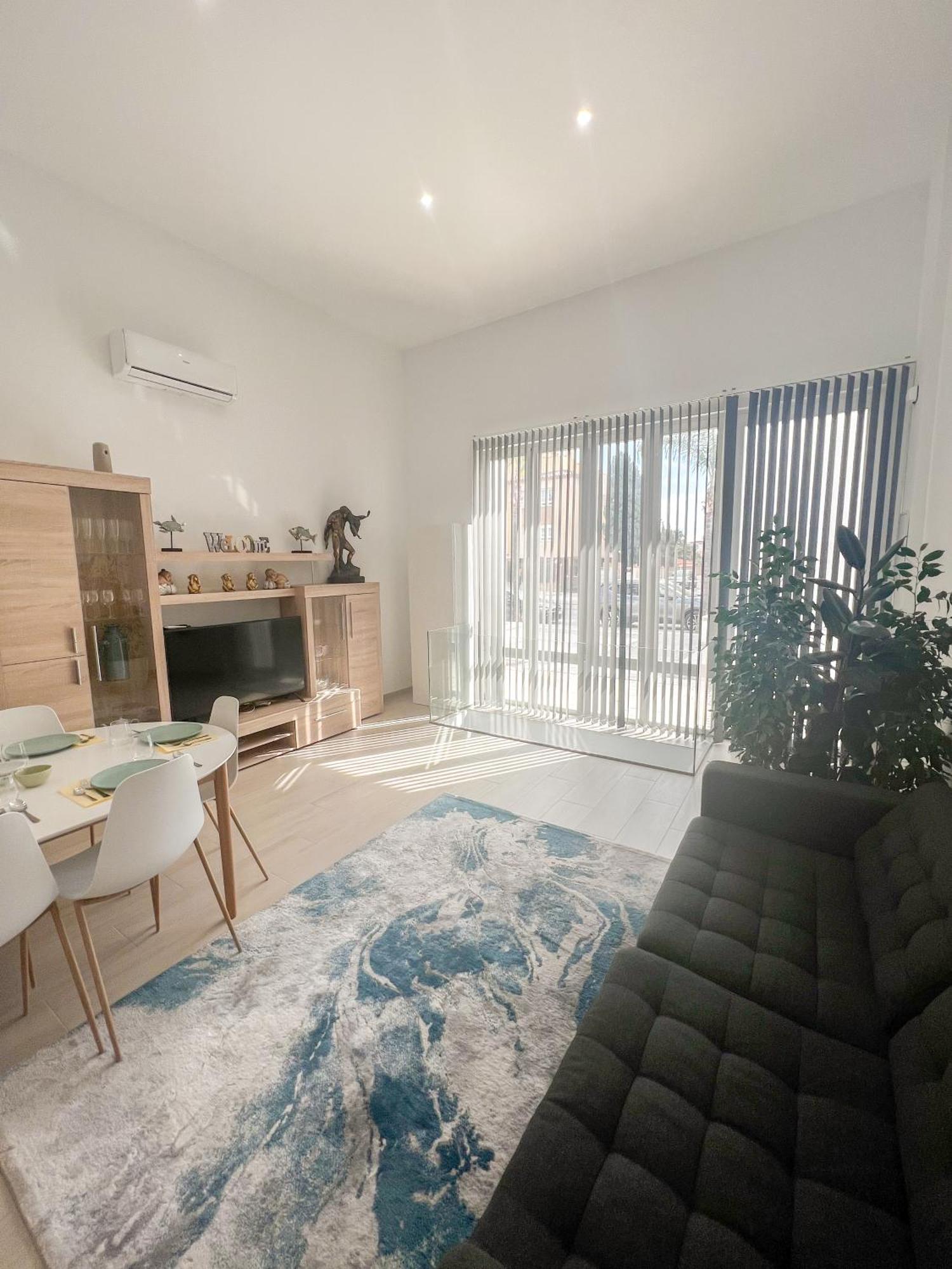 Cozy And Modern Family Flat Carihuela Appartement Torremolinos Buitenkant foto